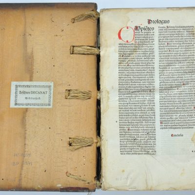 Prolog Sententiarum libri IV wraz z nalepką Biblioteki Dekanatu