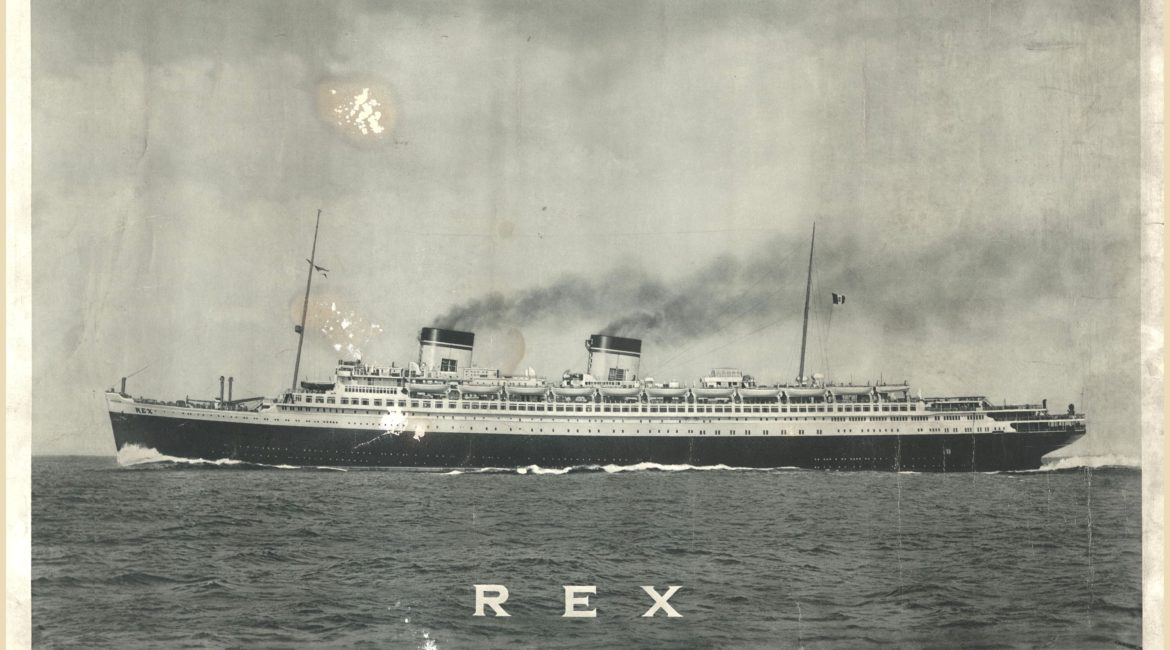 Reprodukcja fotografii przedstawiającej włoski statek pasażerski „Rex” (sygn. IG R IV 00915)